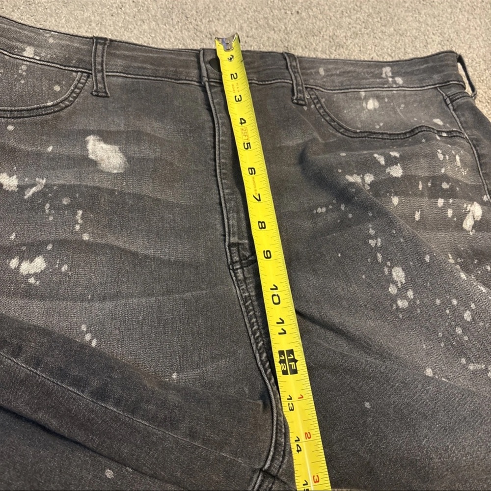 Fashion Nova Women’s Curve On The Spot Paint Splatter Gray Skinny Jeans Size 20W - Picture 12 of 15